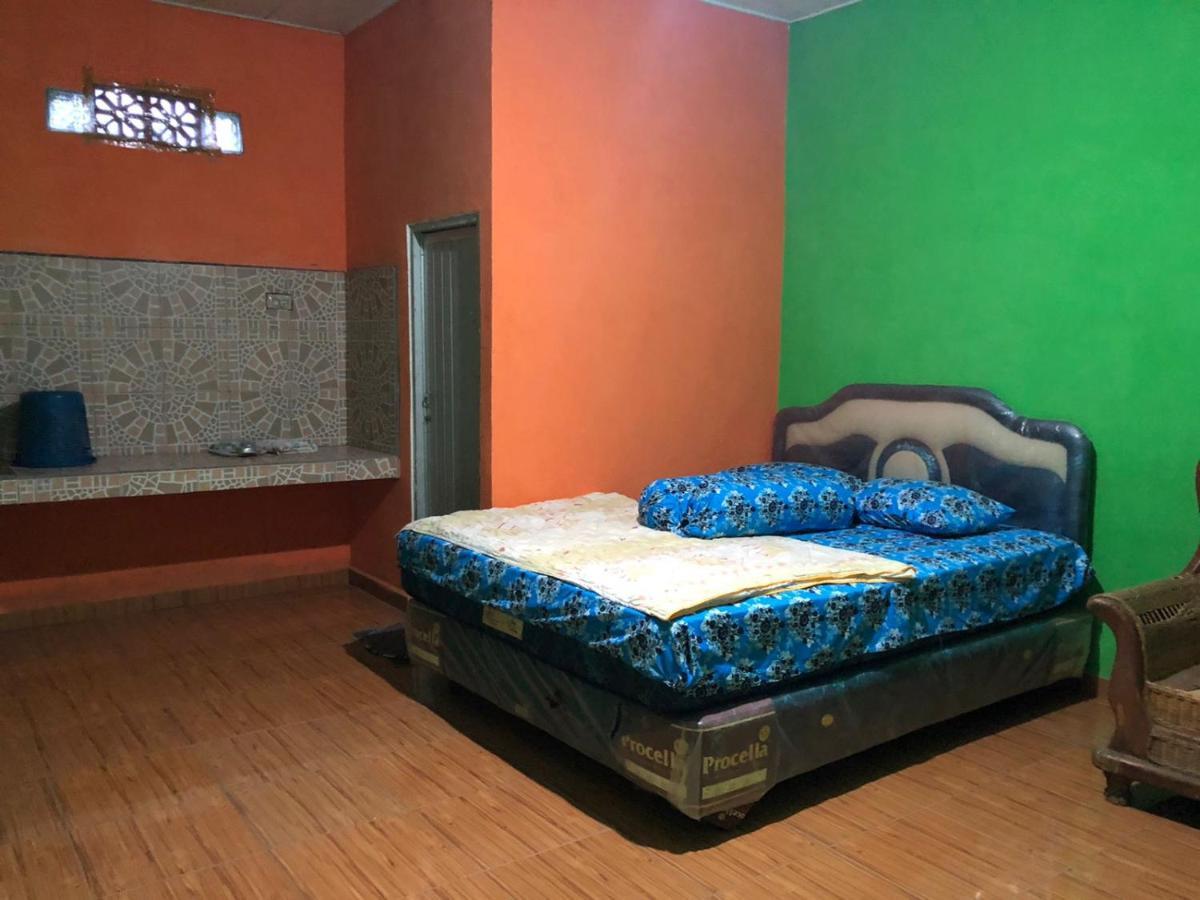 Hotel Arjuna Baturaja  ภายนอก รูปภาพ